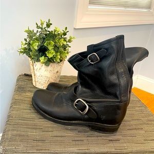 Frye Veronica short boot size 8